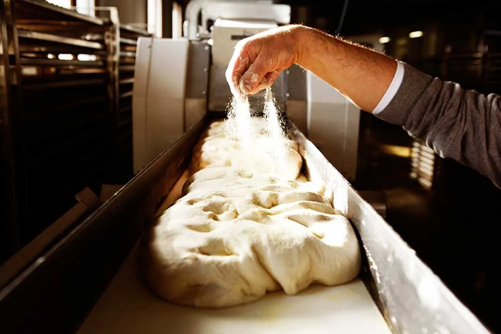 Lavorazione degli impasti nel panificio